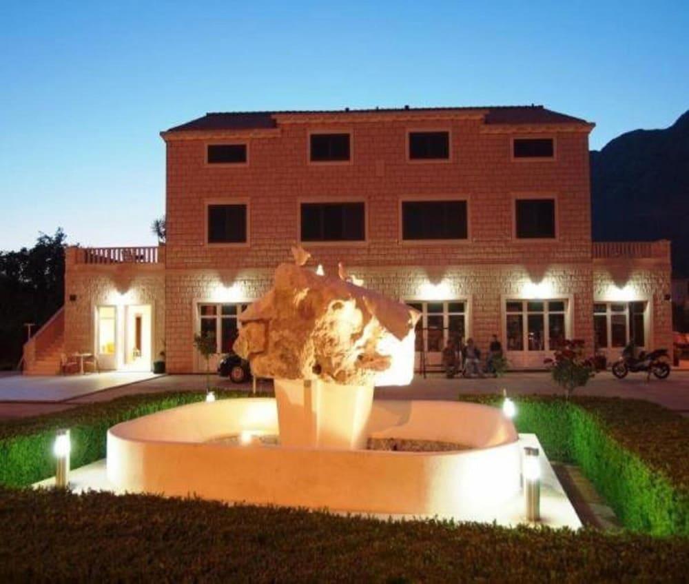 Apartments Dubelj Komolac Exterior foto