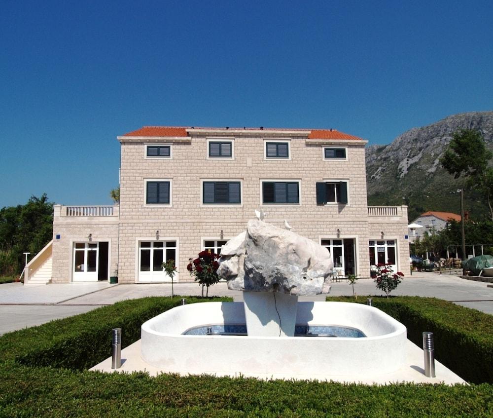 Apartments Dubelj Komolac Exterior foto